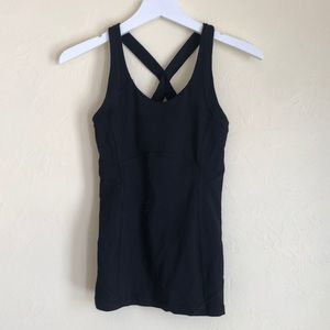 Black Lululemon tank